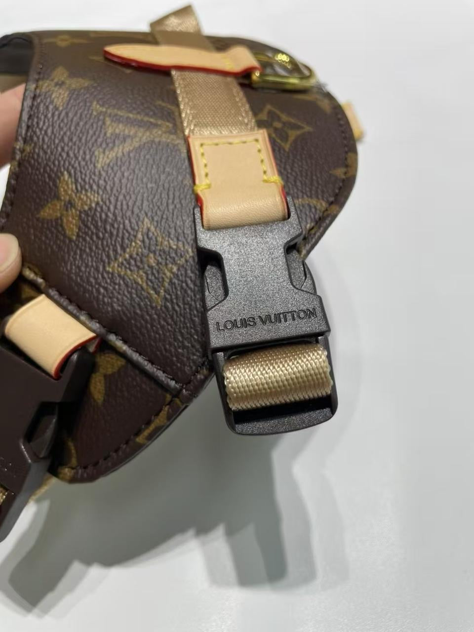 Leny Harness