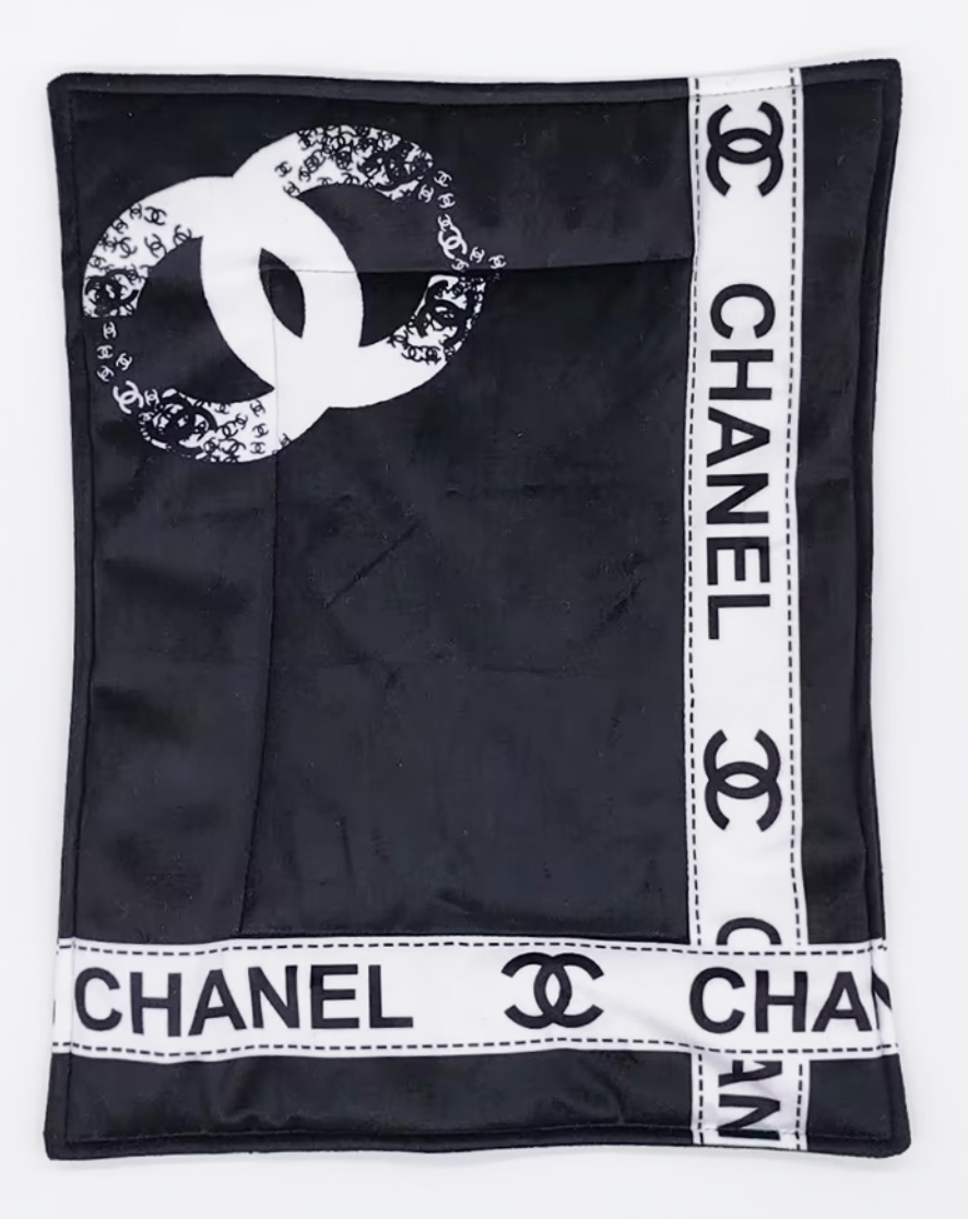 Blacky Flannel Mat