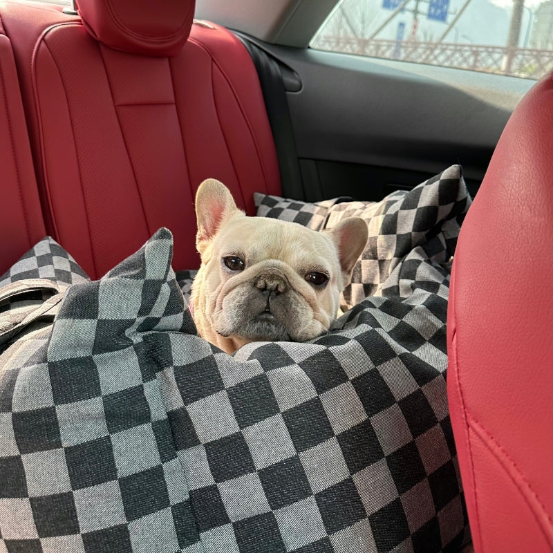 GUNA DOG CAR SEAT FOR DOGS