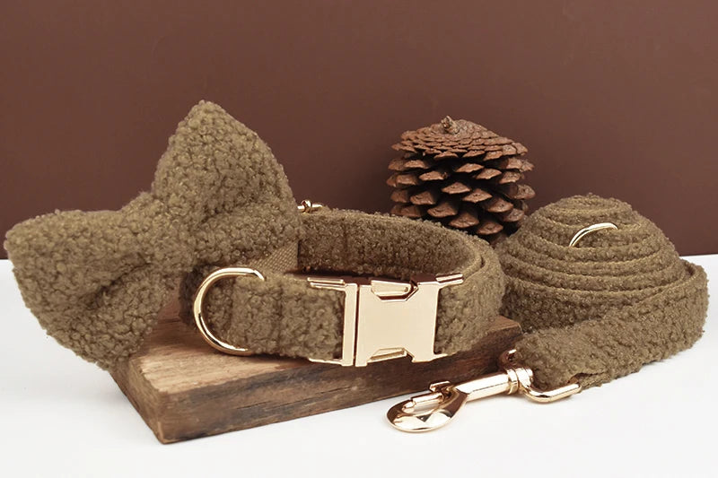 Conjunto de collar y correa con lazo de peluche