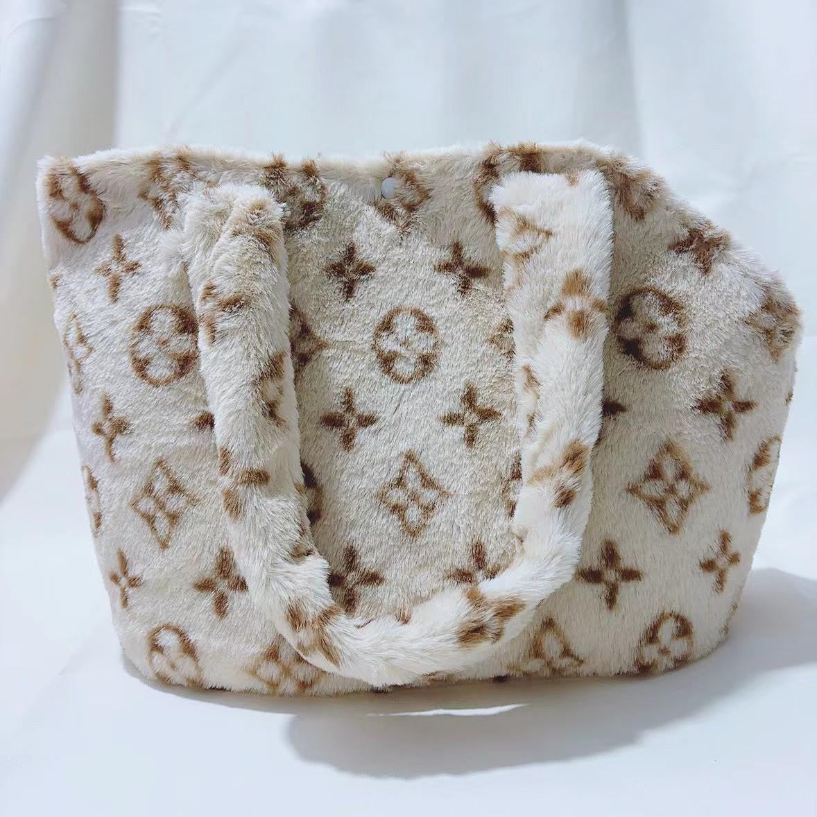 Cozy heart bag