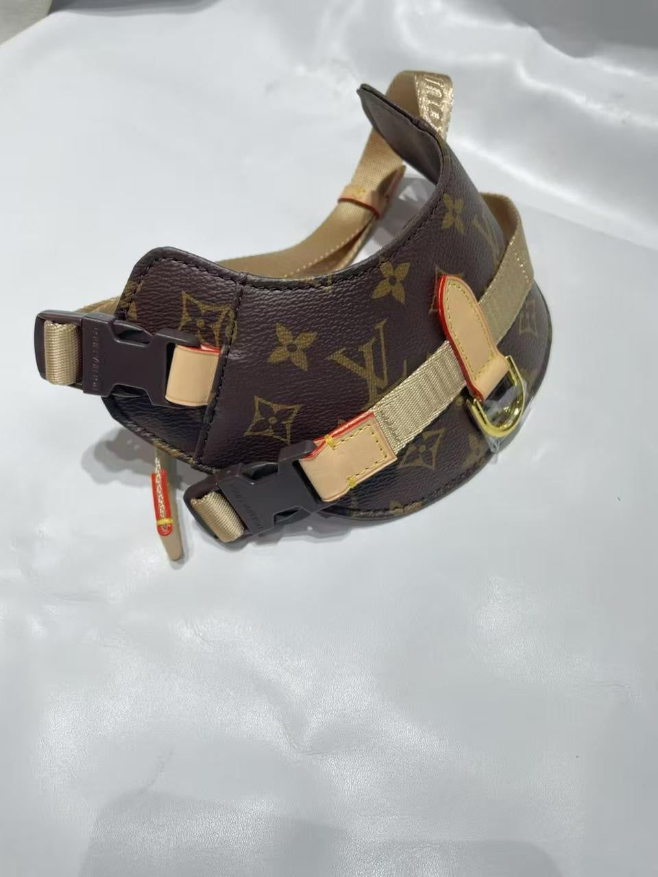 Leny Harness