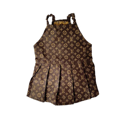Vestido con monograma de Louis Pup