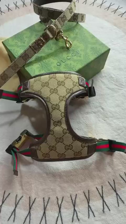 LUXURY LEATHER POOCHI HARNESS & LEASH